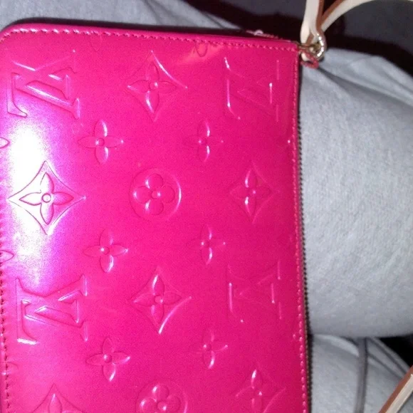 Hot Pink Louis Vuitton Bag - Picture 6 of 9